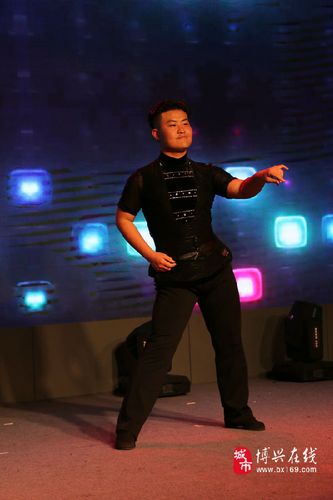 雅藝舞蹈培訓中心舉辦的雅藝舞蹈教師技能展示暨教學成果展在此處隆重